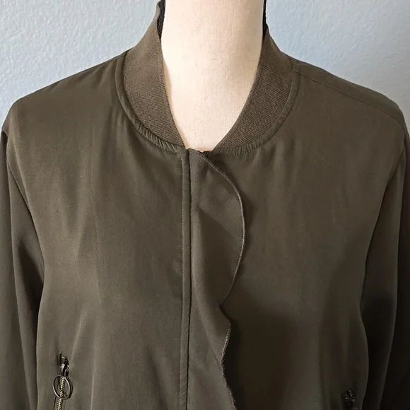 WHO WHAT WEAR Olive Bomber Jacket With Ruffles Bronze Zippered Pockets Sz LARGE - Picture 3 of 14